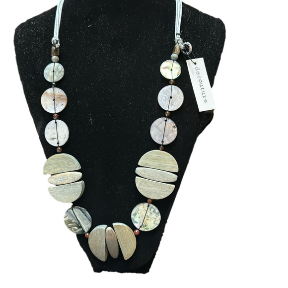 NWT DECOUTURE Beaded Statement Necklace - Picture 1 of 5